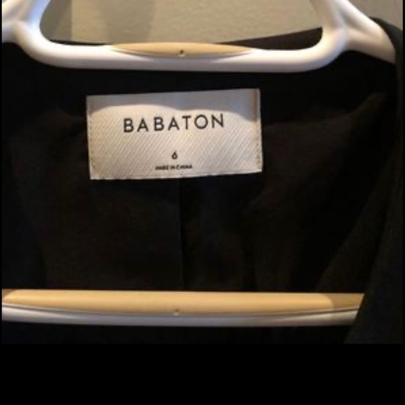 Aritzia Babaton Thanos Blazer - Never Worn - Picture 4 of 7